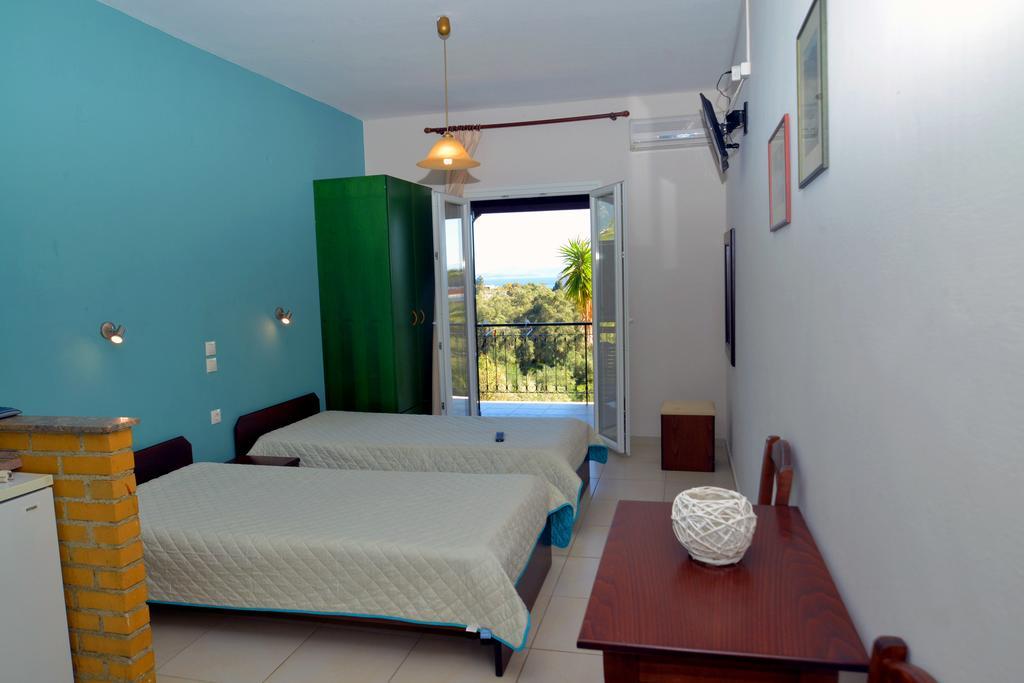 Krystallia Apartments Дасія Екстер'єр фото