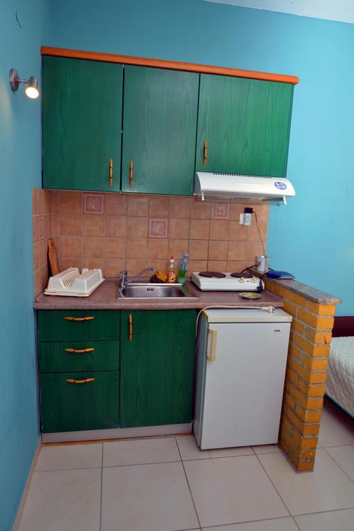 Krystallia Apartments Дасія Екстер'єр фото