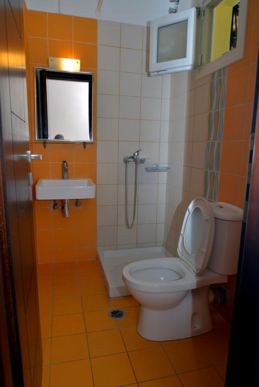 Krystallia Apartments Дасія Екстер'єр фото