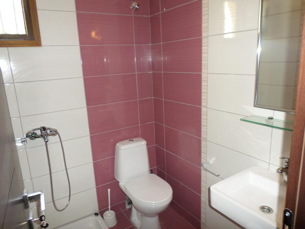 Krystallia Apartments Дасія Екстер'єр фото
